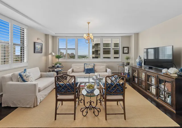 Photo 4 of Condo for sale at 1445 N State Pkwy #2205, Chicago, IL 60610 | MLS# 12755036 | Listing updated on 2026-09-16