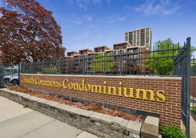 Photo 2 of Condo for sale at 3001 S Michigan Ave #2105, Chicago, IL 60616 | MLS# 12755040 | Listing updated on 2026-09-16