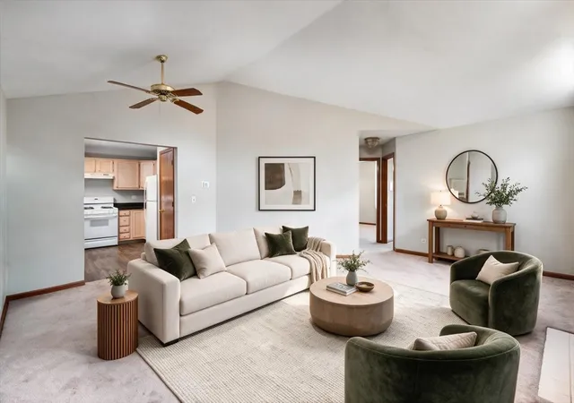 Listing Photo 4 - Condo for sale in building located at 1272 Tennyson Ln, Naperville, IL 60540 - Unit #1272