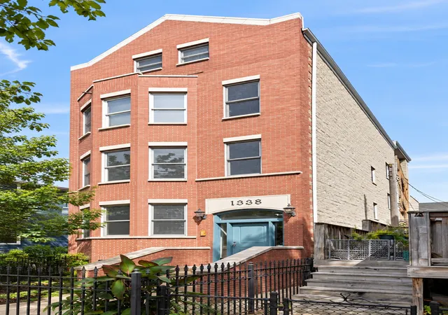 Photo 1 of Condo for sale at 1338 W Addison St #2, Chicago, IL 60613 | MLS# 12755048 | Listing updated on 2026-09-14