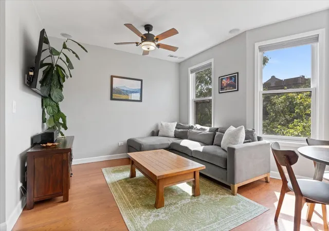 Listing Photo 4 - Condo for sale in building located at 1338 W Addison St, Chicago, IL 60613 - Unit #2