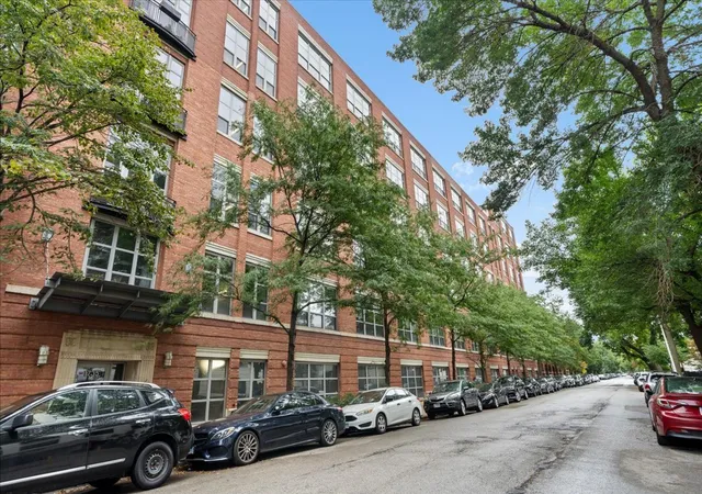 Photo 1 of Condo for sale at 1735 N Paulina St #401, Chicago, IL 60622 | MLS# 12755051 | Listing updated on 2026-09-16