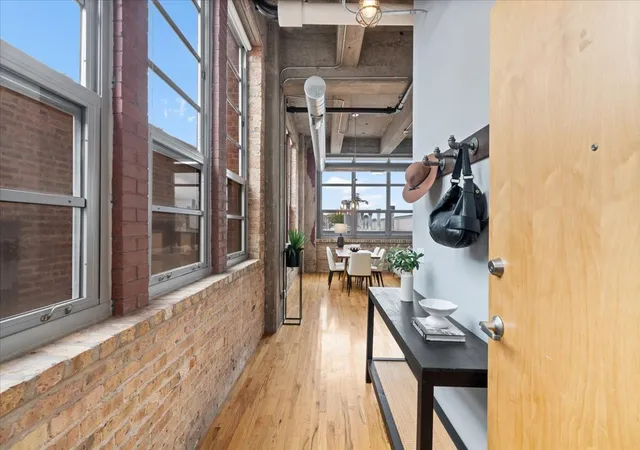 Photo 3 of Condo for sale at 1735 N Paulina St #401, Chicago, IL 60622 | MLS# 12755051 | Listing updated on 2026-09-16