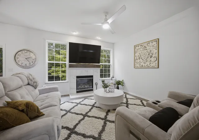 Photo 4 of Townhouse for sale at 1212 Betsy Ross Pl, Bolingbrook, IL 60490 | MLS# 12755052 | Listing updated on 2026-09-21