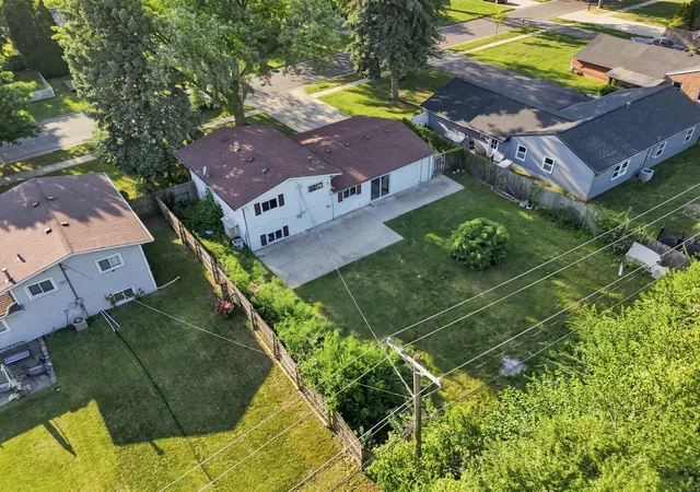 Photo 3 of Single family home for sale at 116 S Pinecrest Rd, Bolingbrook, IL 60440 | MLS# 12755053 | Listing updated on 2026-09-24