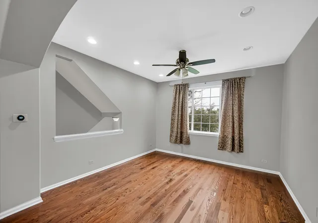 Photo 4 of Townhouse for sale at 2392 Oakfield Ct, Aurora, IL 60503 | MLS# 12755066 | Listing updated on 2026-09-17