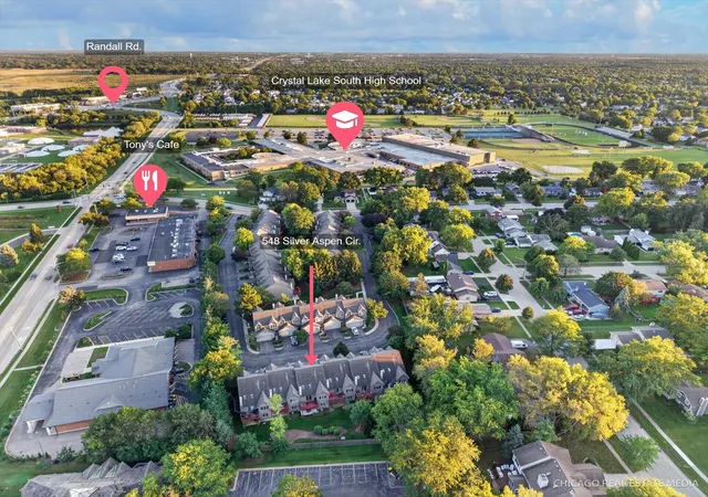 Photo 2 of Townhouse for sale at 548 Silver Aspen Cir #548, Crystal Lake, IL 60014 | MLS# 12755071 | Listing updated on 2026-10-04
