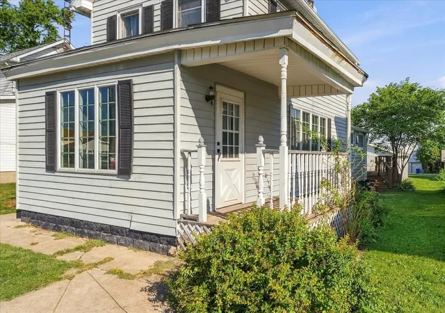 Photo 3 of Single family home for sale at 122 W Main St, Wyanet, IL 61379 | MLS# 12755076 | Listing updated on 2026-10-07