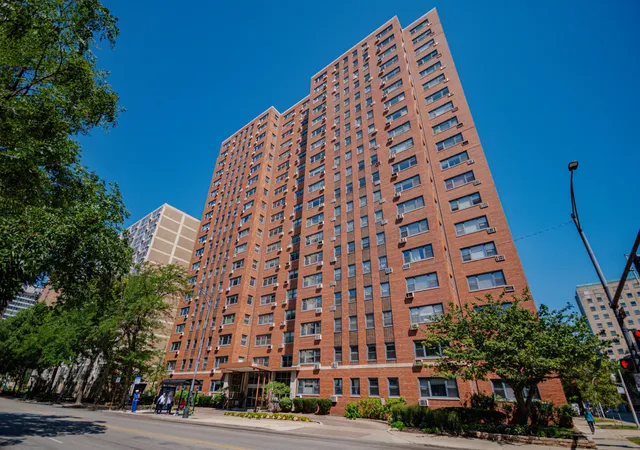 Condo for sale at 2909 N Sheridan Rd #1705, Chicago, IL 60657 | MLS# 12755083 | Listing updated on 2026-10-08