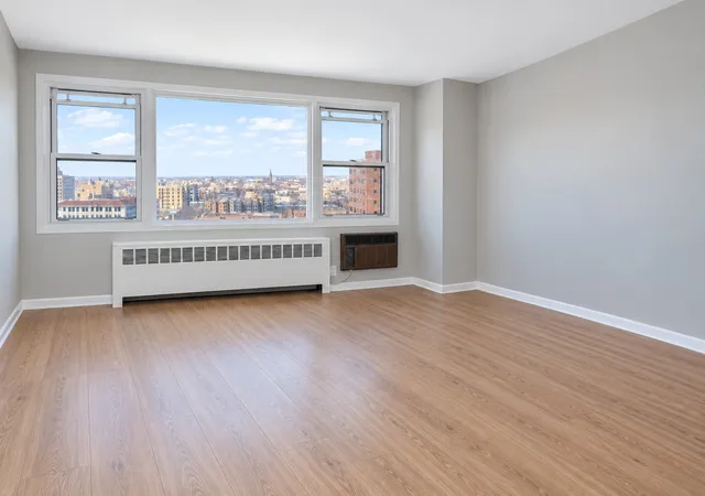 Photo 2 of Condo for sale at 2909 N Sheridan Rd #1705, Chicago, IL 60657 | MLS# 12755083 | Listing updated on 2026-10-08