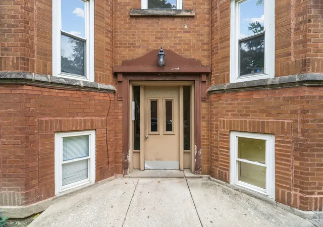 Condo for sale at 6301 N Richmond St #1AA, Chicago, IL 60659 | MLS# 12755088