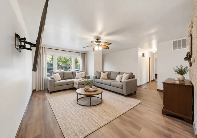 Photo 3 of Single family home for sale at 42 Briarcliff Rd, Montgomery, IL 60538 | MLS# 12755091 | Listing updated on 2026-09-16