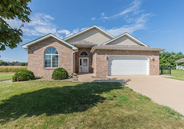 Photo 1 of Single family home for sale at 713 Independence Dr, Princeton, IL 61356 | MLS# 12755092 | Listing updated on 2026-09-15