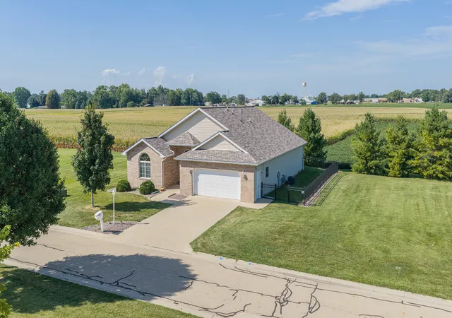 Photo 2 of Single family home for sale at 713 Independence Dr, Princeton, IL 61356 | MLS# 12755092 | Listing updated on 2026-09-15