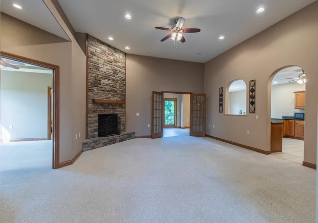 Photo 3 of Single family home for sale at 713 Independence Dr, Princeton, IL 61356 | MLS# 12755092 | Listing updated on 2026-10-27