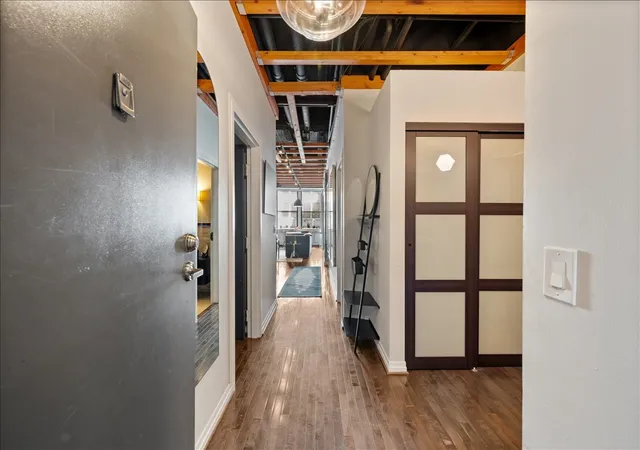Listing Photo 3 - Condo for sale in building located at 20 N State St, Chicago, IL 60602 - Unit #409