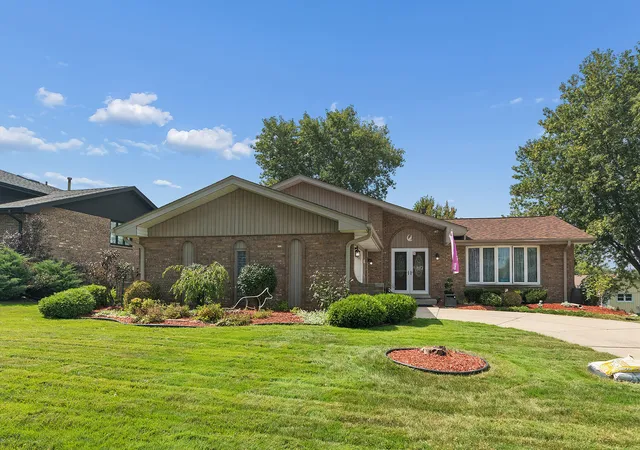 Photo 1 of Single family home for sale at 13620 Wooly Hl Dr, Orland Park, IL 60467 | MLS# 12755108 | Listing updated on 2026-10-01