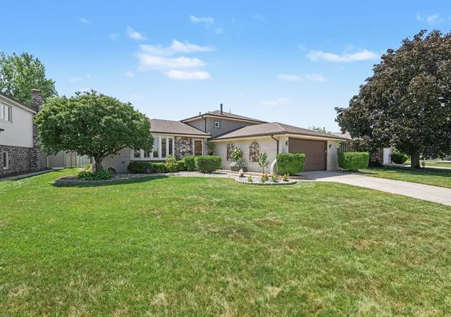 Photo 1 of Single family home for sale at 8507 167th Street, Tinley Park, IL 60487 | MLS# 12755110 | Listing updated on 2026-09-29