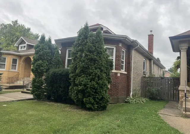 Photo 1 of Single family home for sale at 2842 Wisconsin Ave, Berwyn, IL 60402 | MLS# 12755114 | Listing updated on 2026-09-30