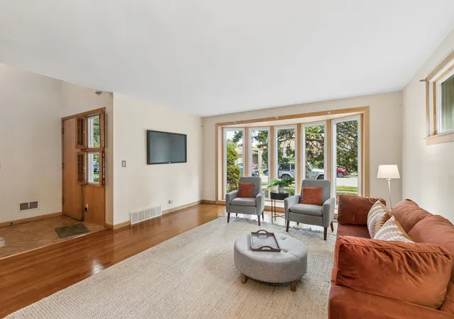Photo 3 of Single family home for sale at 7920 Kenneth Ave, Skokie, IL 60076 | MLS# 12755124 | Listing updated on 2026-09-24