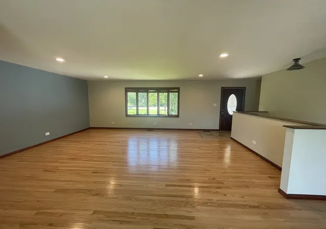 Photo 2 of Single family home for sale at 3118 Edgewood Dr, Wonder Lake, IL 60097 | MLS# 12755127 | Listing updated on 2026-09-15