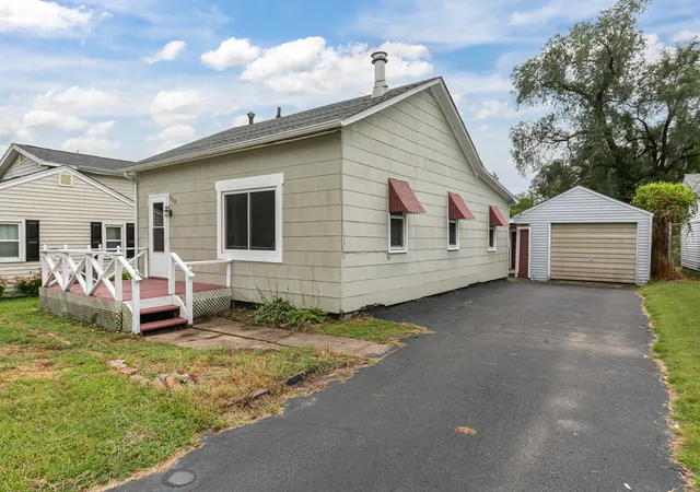 Photo 2 of Single family home for sale at 510 10th Avenue, Colona, IL 61241 | MLS# 12755132 | Listing updated on 2026-09-14