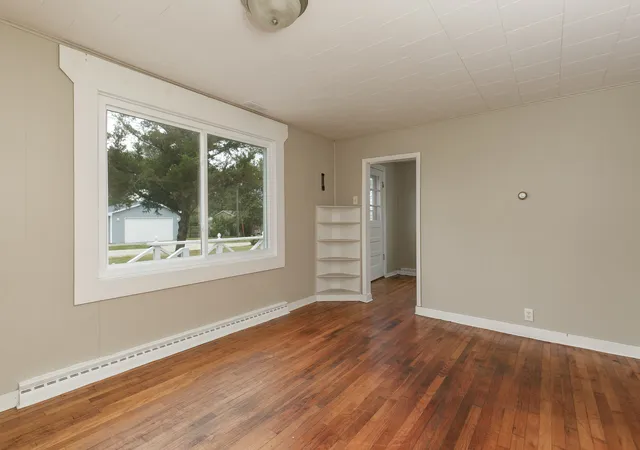 Photo 4 of Single family home for sale at 510 10th Avenue, Colona, IL 61241 | MLS# 12755132 | Listing updated on 2026-09-14