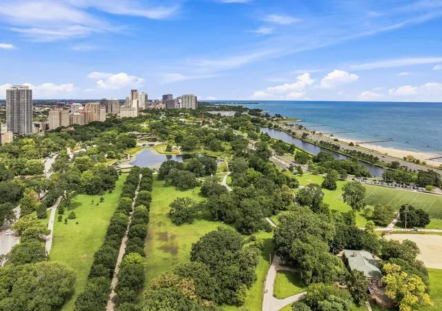Listing Photo 3 - Condo for sale in building located at 1660 N La Salle Dr, Chicago, IL 60614 - Unit #2809