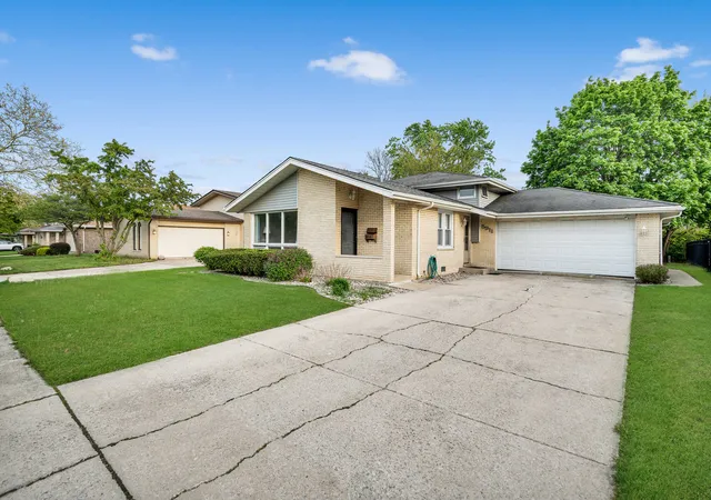 Photo 23 of Single family home for sale at 5911 W 125th Place, Alsip, IL 60803 | MLS# 12755153 | Listing updated on 2026-09-15