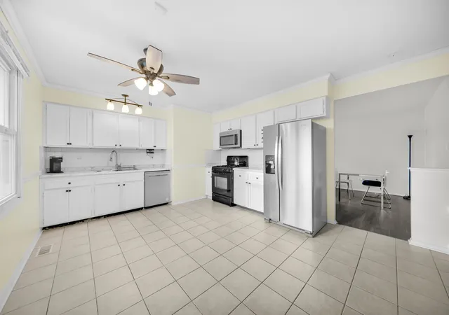 Photo 4 of Single family home for sale at 5911 W 125th Place, Alsip, IL 60803 | MLS# 12755153 | Listing updated on 2026-09-15