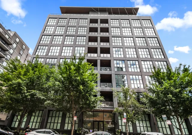 Photo 1 of Condo for sale at 900 W Washington Blvd #301, Chicago, IL 60607 | MLS# 12755155 | Listing updated on 2026-09-15