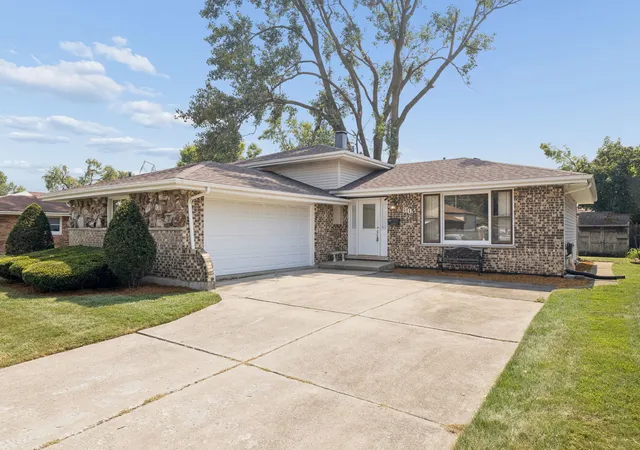 Photo 1 of Single family home for sale at 80 Frances Ln, Chicago Heights, IL 60411 | MLS# 12755162 | Listing updated on 2026-09-16