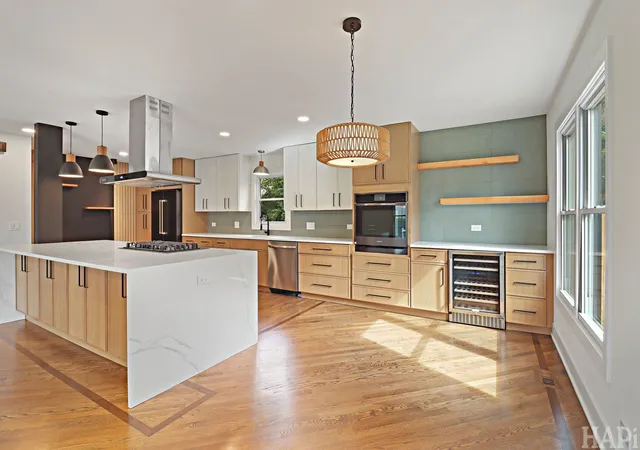 Photo 3 of Single family home for sale at 62 E Fox Hl Dr, Buffalo Grove, IL 60089 | MLS# 12755173 | Listing updated on 2026-09-27