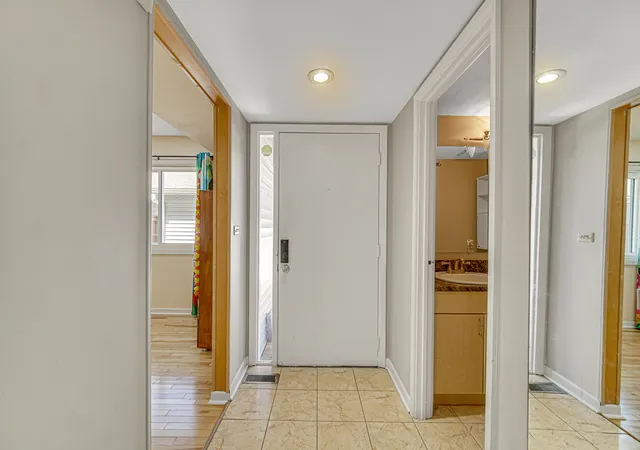 Photo 4 of Townhouse for sale at 368 Dogwood Ter, Buffalo Grove, IL 60089 | MLS# 12755192 | Listing updated on 2026-09-24