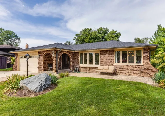 Photo 2 of Single family home for sale at 11230 Joyce Ln, Willow Springs, IL 60480 | MLS# 12755204 | Listing updated on 2026-09-16