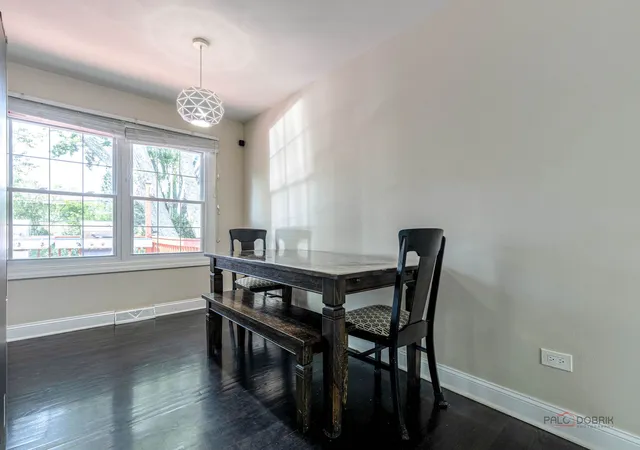 Photo 3 of Single family home for sale at 690 Macarthur Dr, Buffalo Grove, IL 60089 | MLS# 12755210 | Listing updated on 2026-09-27
