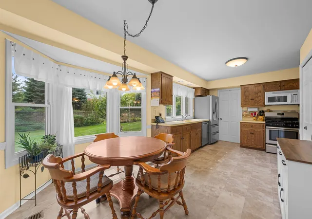 Photo 3 of Single family home for sale at 1303 W Crooked Willow Ln, Palatine, IL 60067 | MLS# 12755216 | Listing updated on 2026-09-24