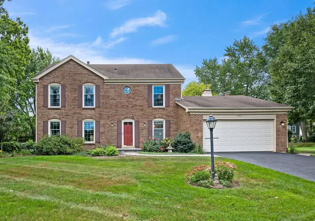 Photo 1 of Single family home for sale at 1303 W Crooked Willow Ln, Palatine, IL 60067 | MLS# 12755216 | Listing updated on 2026-10-22