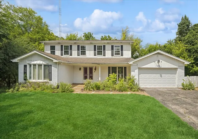 Photo 1 of Single family home for sale at 132 Wagon Wheel Ln, Barrington, IL 60010 | MLS# 12755217 | Listing updated on 2026-09-13