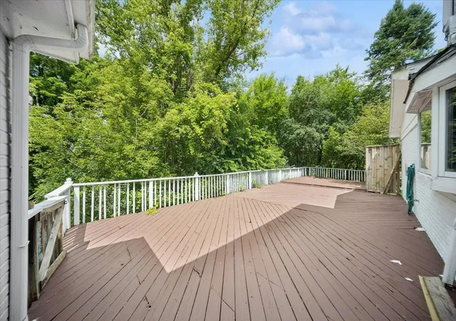 Photo 27 of Single family home for sale at 132 Wagon Wheel Ln, Barrington, IL 60010 | MLS# 12755217 | Listing updated on 2026-09-13