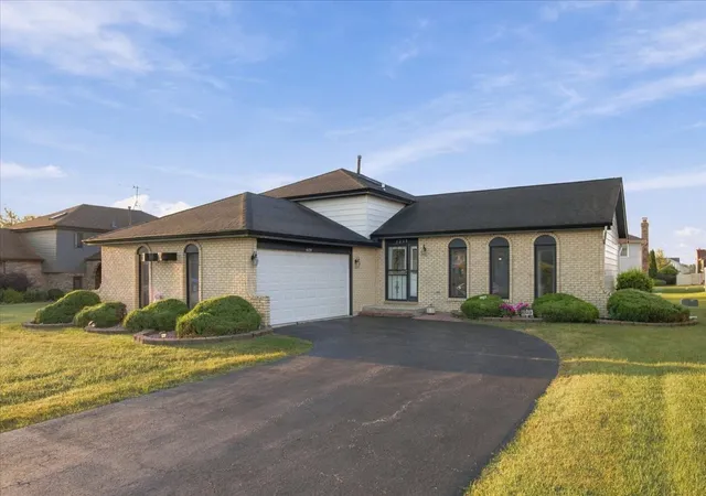 Photo 1 of Single family home for sale at 6239 White Birch Ln, Matteson, IL 60443 | MLS# 12755235 | Listing updated on 2026-10-30