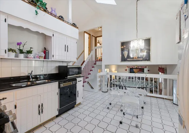 Photo 4 of Single family home for sale at 6239 White Birch Ln, Matteson, IL 60443 | MLS# 12755235 | Listing updated on 2026-10-30