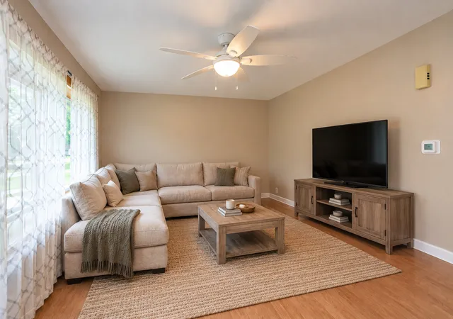 Photo 1 of Single family home for sale at 5112 W Greenbrier Dr, Mc Henry, IL 60050 | MLS# 12755253 | Listing updated on 2026-09-25