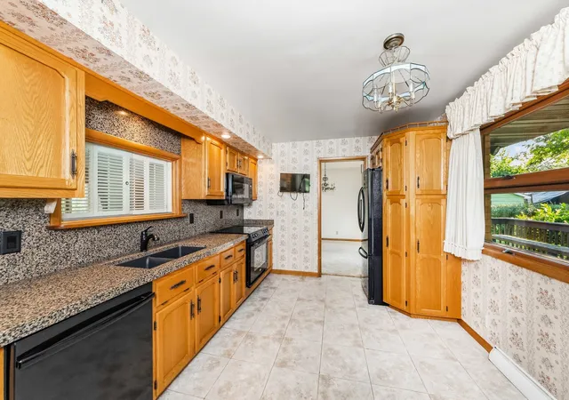 Photo 3 of Single family home for sale at 641 W 6th Street, Minonk, IL 61760 | MLS# 12755255 | Listing updated on 2026-09-28