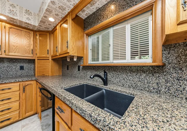 Photo 4 of Single family home for sale at 641 W 6th Street, Minonk, IL 61760 | MLS# 12755255 | Listing updated on 2026-09-28