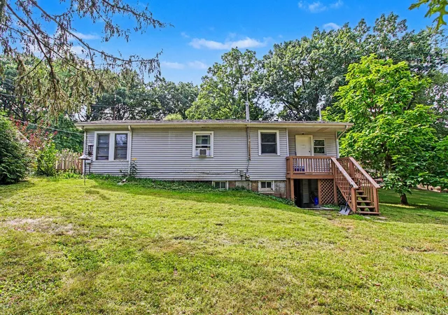 Photo 3 of Single family home for sale at 6n872 Fox River Ave, St. Charles, IL 60174 | MLS# 12755258 | Listing updated on 2026-09-22