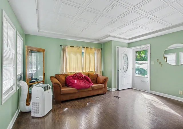 Photo 4 of Single family home for sale at 6n872 Fox River Ave, St. Charles, IL 60174 | MLS# 12755258 | Listing updated on 2026-10-27