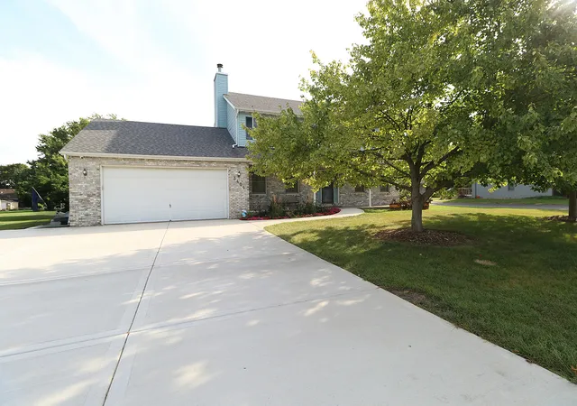 Photo 1 of Single family home for sale at 3404 Lockner Blvd, Joliet, IL 60431 | MLS# 12755297 | Listing updated on 2026-09-16