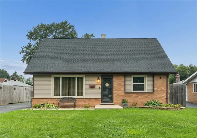 Photo 1 of Single family home for sale at 5230 Pleasant Ln, Crestwood, IL 60418 | MLS# 12755299 | Listing updated on 2026-09-15