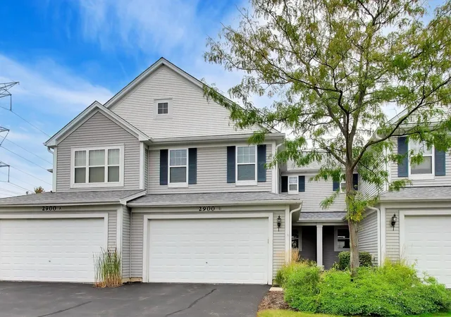 Photo 3 of Townhouse for sale at 2900 Glacier Way #B, Wauconda, IL 60084 | MLS# 12755306 | Listing updated on 2026-10-07